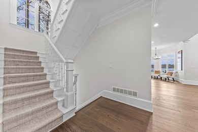 COMPLETELY RENOVATED ESTATE COMMANDING MAIN-LAKE VIEWS IN A - photo 36