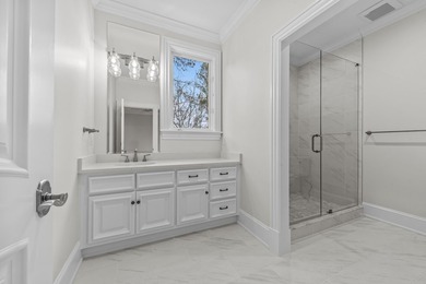 COMPLETELY RENOVATED ESTATE COMMANDING MAIN-LAKE VIEWS IN A - photo 39