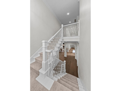 COMPLETELY RENOVATED ESTATE COMMANDING MAIN-LAKE VIEWS IN A - photo 40
