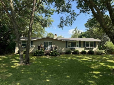 Apple Canyon Lake Home Sale Pending in Apple River Illinois