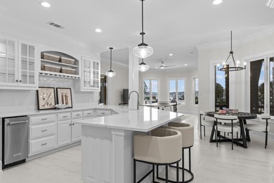 COMPLETELY RENOVATED ESTATE COMMANDING MAIN-LAKE VIEWS IN A - photo 46