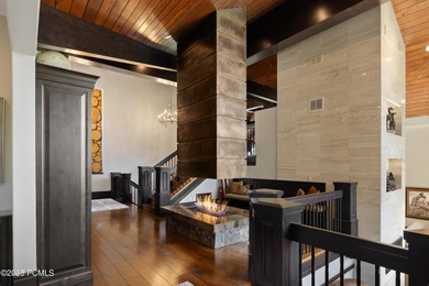 Welcome to the Sky Ridge Retreat, an exceptional ski estate - photo 6