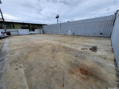 5,000 SF fee simple I-2 zoned parcel. Lot is concrete paved and - photo 2