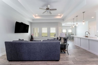 19 Valdarama is an exquisite 3 bedroom, 2 bath Golf Villa in the - photo 6