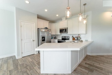 19 Valdarama is an exquisite 3 bedroom, 2 bath Golf Villa in the - photo 8