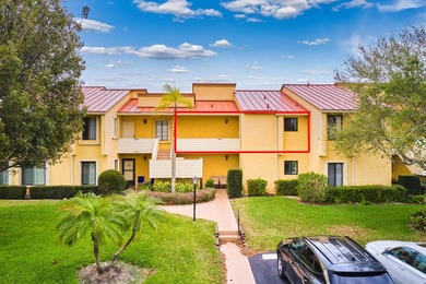 Charming 1BR/1.5BA condo overlooking the golf course in the - photo 1