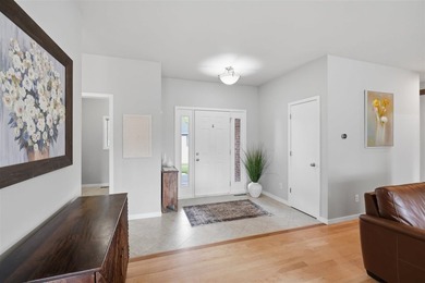 This expansive brick front ranch home exudes curb appeal! - photo 6