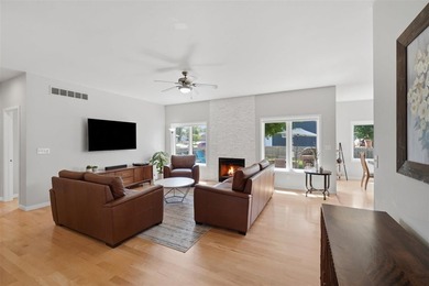 This expansive brick front ranch home exudes curb appeal! - photo 8