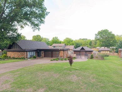 Welcome to this beautifully updated home in the heart of Fort - photo 12