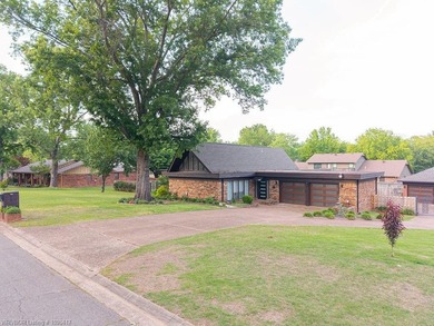 Welcome to this beautifully updated home in the heart of Fort - photo 13