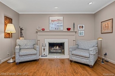 Beautiful Georgian-style townhouse condominium in a prime - photo 13