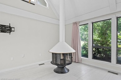 Welcome to this beautifully updated home in the heart of Fort - photo 23
