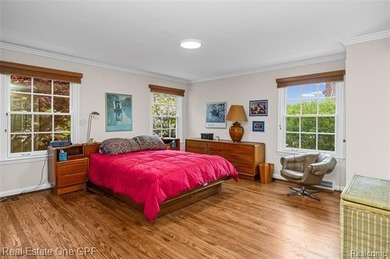 Beautiful Georgian-style townhouse condominium in a prime - photo 23