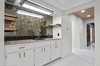 Welcome to this beautifully updated home in the heart of Fort - photo 25