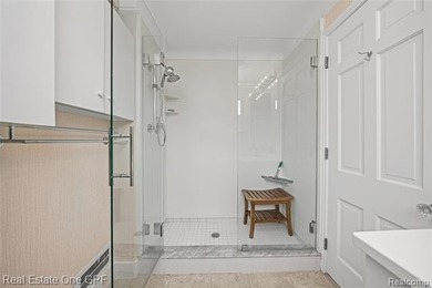 Beautiful Georgian-style townhouse condominium in a prime - photo 26