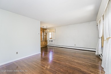 Exceptional Value in Lower Todt Hill! Welcome to this - photo 6