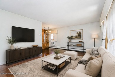 Exceptional Value in Lower Todt Hill! Welcome to this - photo 7