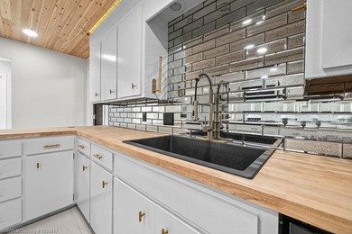 Welcome to this beautifully updated home in the heart of Fort - photo 30