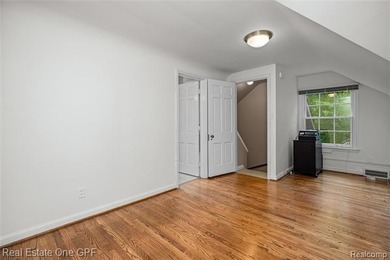 Beautiful Georgian-style townhouse condominium in a prime - photo 31
