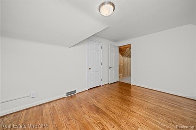 Beautiful Georgian-style townhouse condominium in a prime - photo 33