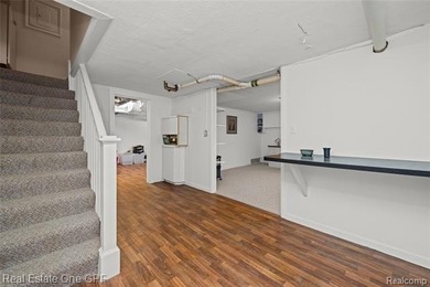 Beautiful Georgian-style townhouse condominium in a prime - photo 37