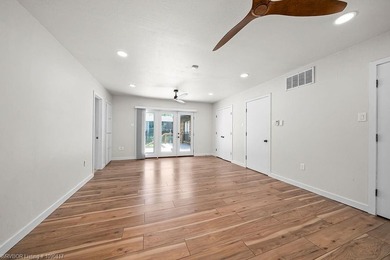 Welcome to this beautifully updated home in the heart of Fort - photo 43