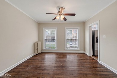 Big space. Prime walkability. The location does the heavy - photo 8