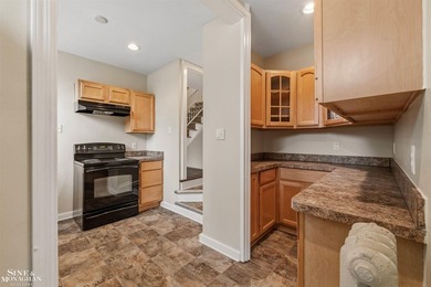 Big space. Prime walkability. The location does the heavy - photo 10
