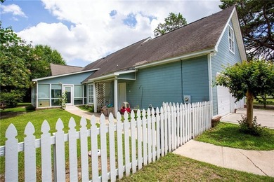 Motivated military family is looking to sell this charming home - photo 10