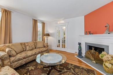 GRACIOUS, CHARMING & ALL DONE! Wonderful Huntington Village - photo 8