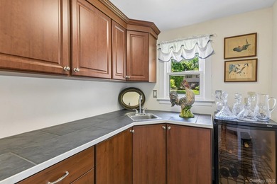 GRACIOUS, CHARMING & ALL DONE! Wonderful Huntington Village - photo 9