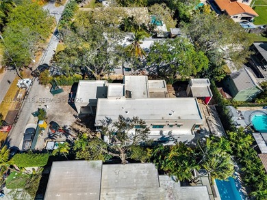 NEW ULTRA LUXURY MODERN CONSTRUCTION IN THE BLAZING BISCAYNE - photo 12