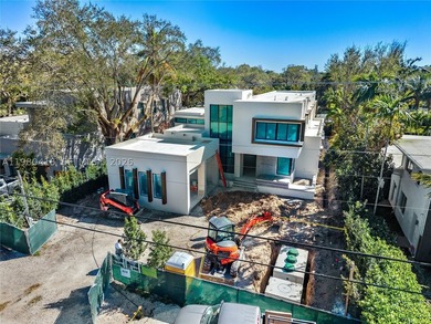 NEW ULTRA LUXURY MODERN CONSTRUCTION IN THE BLAZING BISCAYNE - photo 13