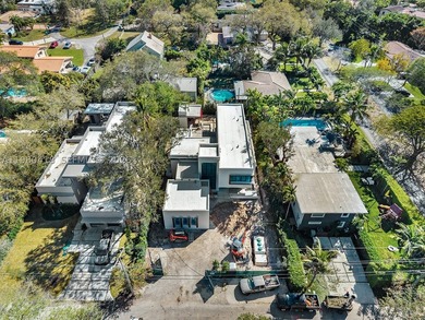 NEW ULTRA LUXURY MODERN CONSTRUCTION IN THE BLAZING BISCAYNE - photo 15