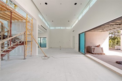 NEW ULTRA LUXURY MODERN CONSTRUCTION IN THE BLAZING BISCAYNE - photo 20