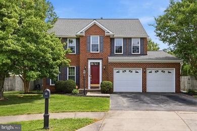 One of the kind, BRICK-FRONT tucked away in the peacful cul-de - photo 1