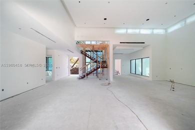 NEW ULTRA LUXURY MODERN CONSTRUCTION IN THE BLAZING BISCAYNE - photo 29