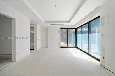 NEW ULTRA LUXURY MODERN CONSTRUCTION IN THE BLAZING BISCAYNE - photo 31