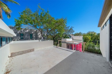 NEW ULTRA LUXURY MODERN CONSTRUCTION IN THE BLAZING BISCAYNE - photo 32