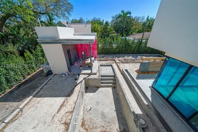 NEW ULTRA LUXURY MODERN CONSTRUCTION IN THE BLAZING BISCAYNE - photo 33