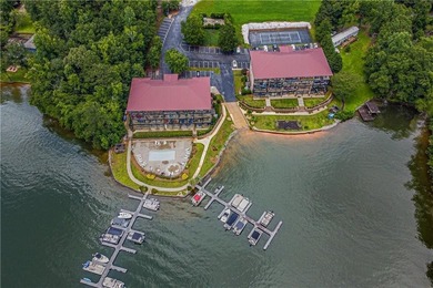 Welcome to lakefront living at Crepe Myrtle Commons on Lake - photo 6