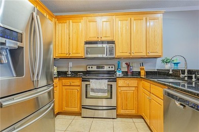 Welcome to lakefront living at Crepe Myrtle Commons on Lake - photo 9