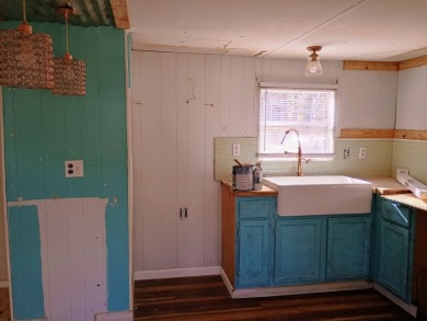 Private Lake Community, Older Mobile Home SOLD - photo 11
