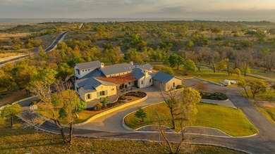 French Country Elegance in the Texas Hill Country. Set on 56.02 - photo 3