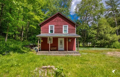 Welcome to your affordable Adirondack retreat! This 4-bedroom - photo 3