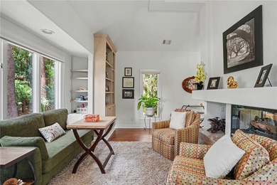 Exceptional privacy and an unbeatable location in Oakridge at - photo 11