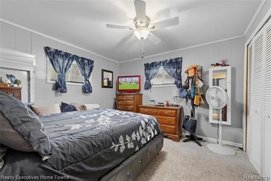 Great opportunity to live in Sheldon Beach Subdivision! Home - photo 11