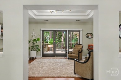 Exceptional privacy and an unbeatable location in Oakridge at - photo 14