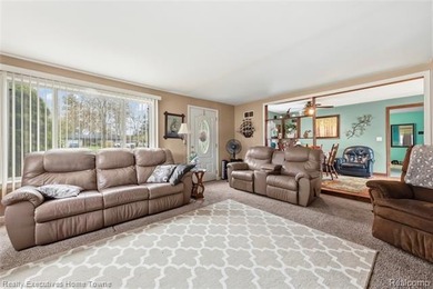 Great opportunity to live in Sheldon Beach Subdivision! Home - photo 14