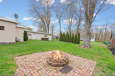 Great opportunity to live in Sheldon Beach Subdivision! Home - photo 19